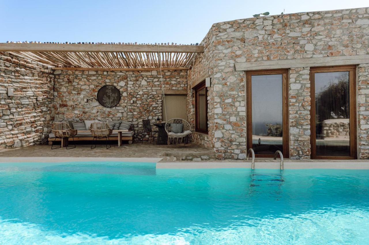 Mythic Paros , Adults Only